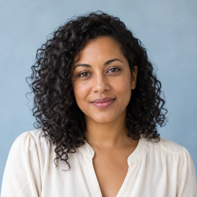 Maya Bennett, editorial portrait